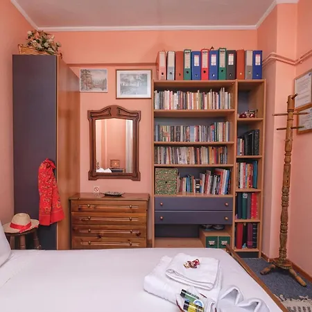 Spirelas House Private Parking 15min From Town Apartment